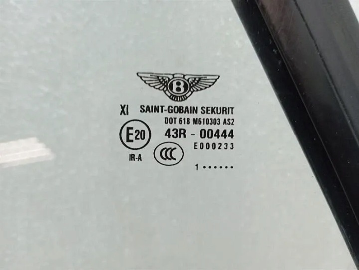 BENTLEY DROIT ARRIÈRE 1/4 VERRE 3W8845298F