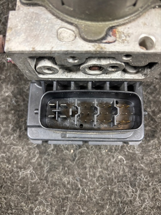 POMPE ABS TOYOTA COROLLA VERSO 2.0 89541-13040 4510-13070