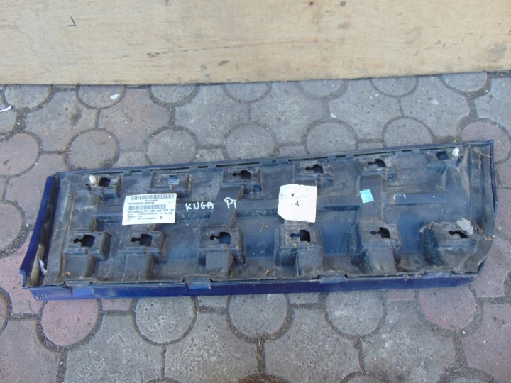 MOULURE LATÉRALE PORTES DROIT ARRIÈRE INFÉRIEURE FORD KUGA