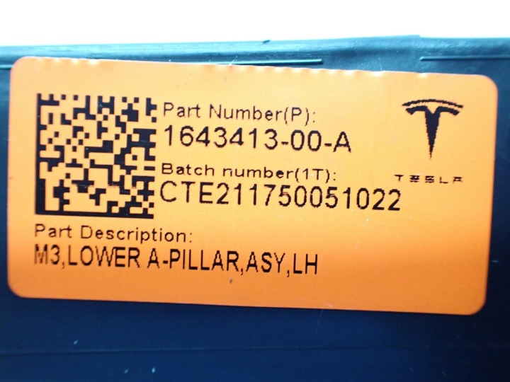 MOULURE PROTECTION SEUIL SEUIL GAUCHE AVANT 1643413-00-A TESLA MODÈLE 3 21R