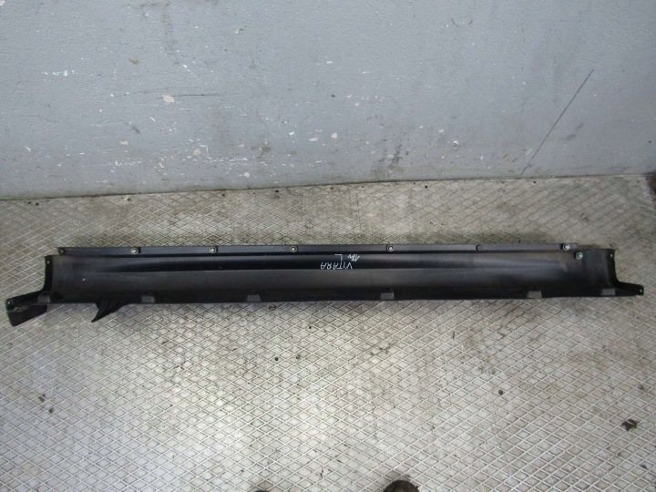 VITARA III 18R MOULURE SEUIL GAUCHE SUR SEUIL GAUCHE REVÊTEMENT 77241-54P0