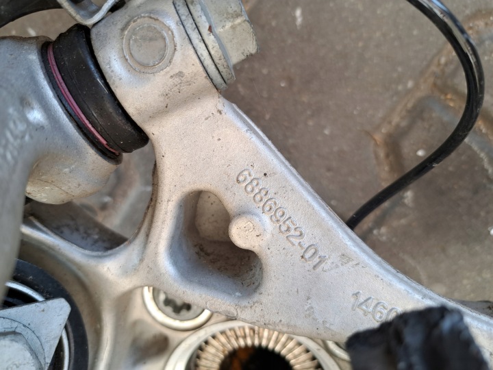 BMW IX3 G08 ROTULE DE DIRECTION SUSPENSION DROIT ARRIÈRE BRAS DE SUSPENSION 6886952