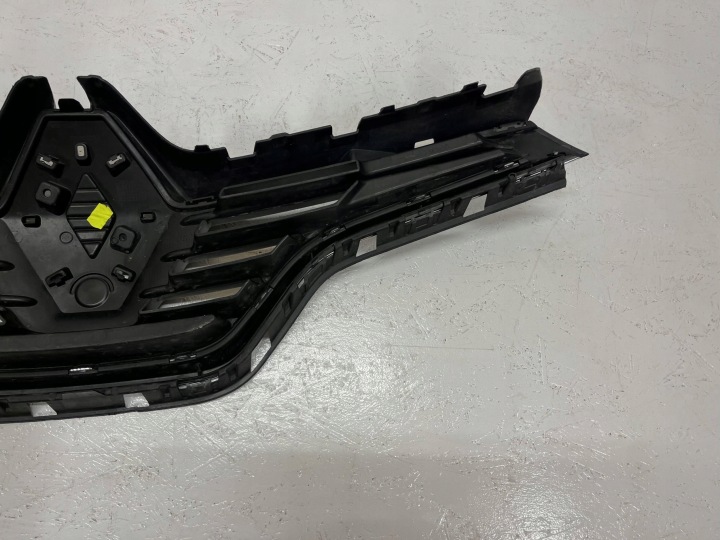 RENAULT CAPTUR CALANDRE GRILLE 623102335R ORIGINE HAUTEUR 24H TEXTURE DE WATTS