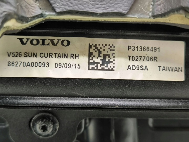 VOLVO XC90 2016 DROITE CÔTÉ CARDAN BRODERIE PORTES ARRIÈRE