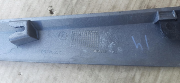 96776507 MOULURE VITRES CARROSSERIE DROIT ARRIÈRE CITROEN C4 GRAND PICASSO II