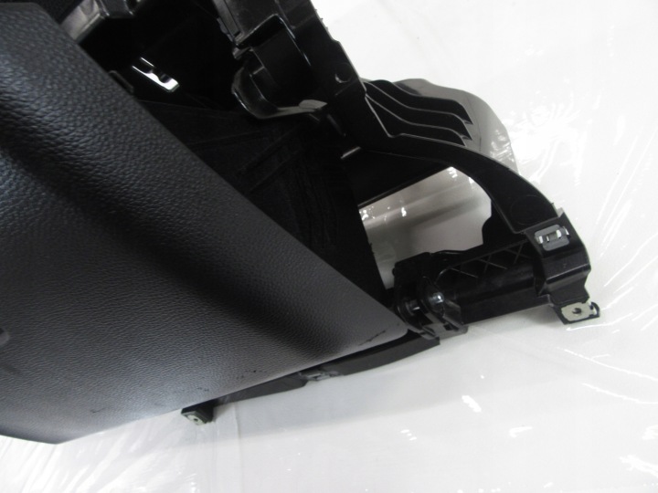BOÎTE À GANTS TABLEAU DE BORD INSTRUMENTATION DROIT PASSAGER BMW E81 E82 E87 LCI EUROPE