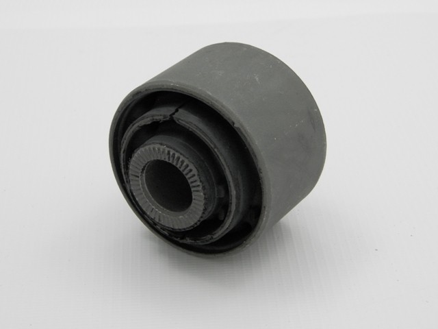 BUSHING SWINGARM TOYOTA RAV-4 SXA1# 94-00 REAR photo 3 - milautoparts-fr.ukrlive.com