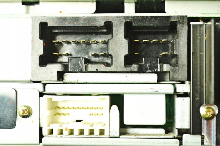 NISSAN RADIO CHANGEUR 6-CD BOSE PN-2736H