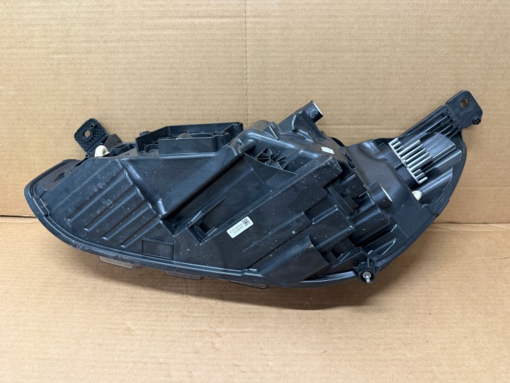 FORD FOCUS MK4 LIFT PHARE DROITE AVANT AVANT LED NX7B-13E014-CF PARFAITE
