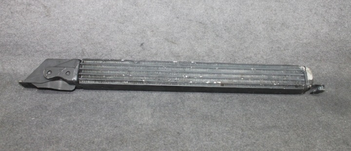 BMW E32 E34 3.0I 4.0I RADIATEUR HUILES MOTEUR