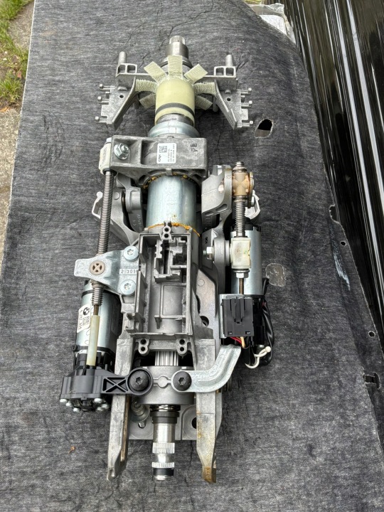 COLONNE DIRECTION 1056004 MOTEURS 6787926 BMW 530D F10 F11 EUROPE