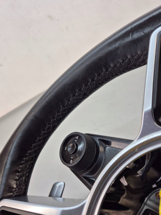 PORSCHE MACAN (95B) 2019 VOLANT