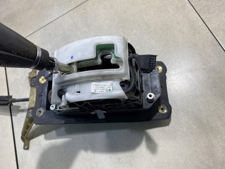 MÉCANISME DE CHANGEMENT DE VITESSES VITESSE AUTOMATE AUDI Q7 4L 3.0 TDI 4L1713041R