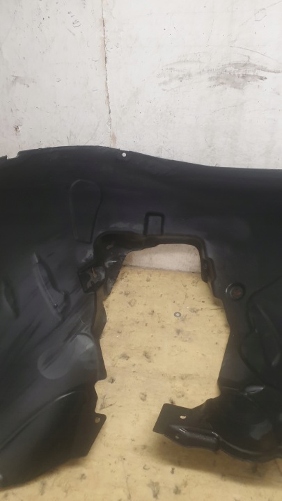 AUDI A4 B9 8W PASSAGE DE ROUE DROIT AVANT DROIT AVANT ORIGINAL 8W0821172A