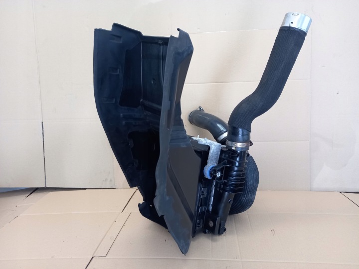 ÉCHANGEUR AIR-AIR TUNNEL CONDUITES DE DÉRIVATION PEUGEOT 508 II 1.6 T-GDI HYBRID 9813645080