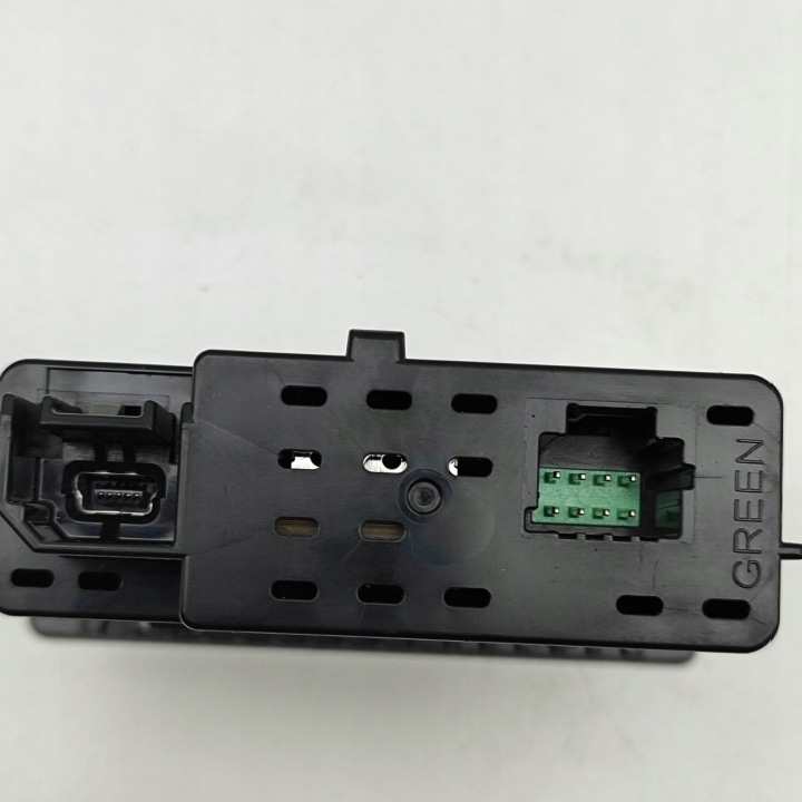 NISSAN JUKE II F16 2024 PRISE RACCORD USB