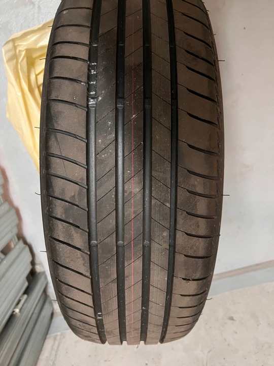 Bridgestone Turanza T005 215/60R17 96 H