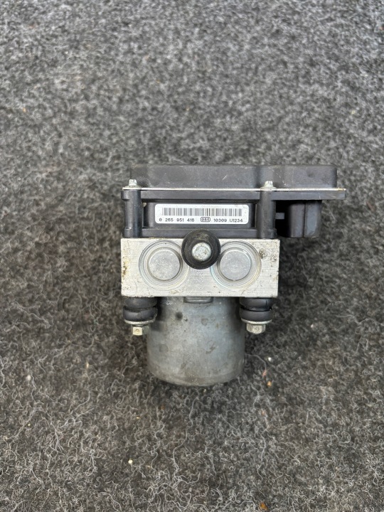 POMPE ABS CITROEN C5 0265251413 9674804480