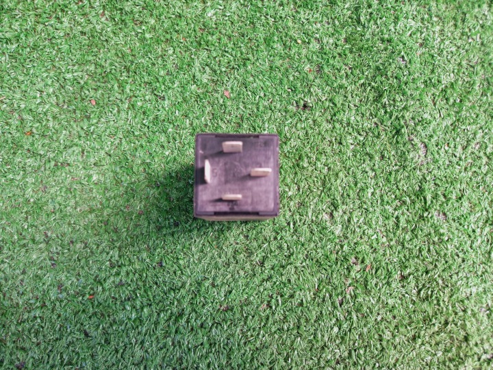 VW GOLF IV BORA PASSAT B5 SKODA OCTAVIA I AUDI A3 8L RELAIS 372 381 382
