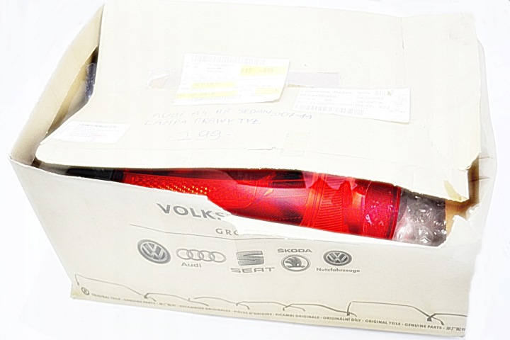 AUDI A4 B8 BERLINE 07-11 PHARE DROITE ARRIÈRE NEUF ORIGINAL