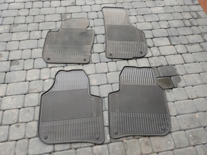 ORIGINAL ALFOMBRILLAS GOMA PARTE DELANTERA + PARTE TRASERA SKODA SUPERB 2 II 