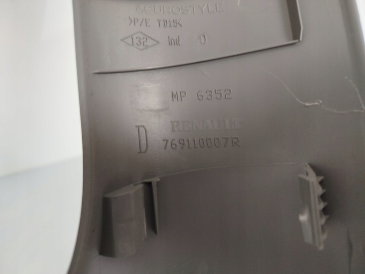 PROTECTION MONTANTS DROITE RENAULT SCENIC III LIFT 769110007R