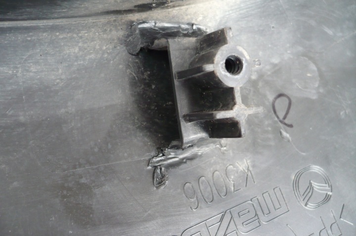 MAZDA CX-30 MOULURE PARE-CHOCS GAUCHE AVANT