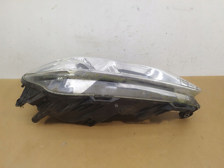 PHARE DROITE AVANT AVANT SKODA FABIA II LIFT LENTILLE OEM 2010-2014