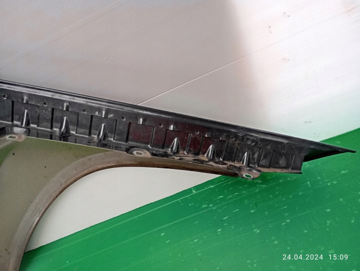 AILE GAUCHE AVANT MERCEDES GLK W204 X204 A2048810701