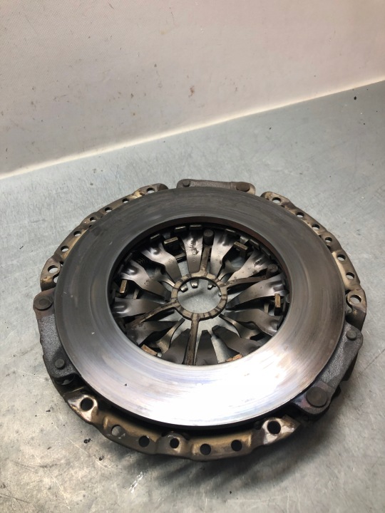 COMPLET EMBRAYAGE VERS AUDI A5 8T LIFT 12-15R 2.0 TDI CGL 0B1141027B