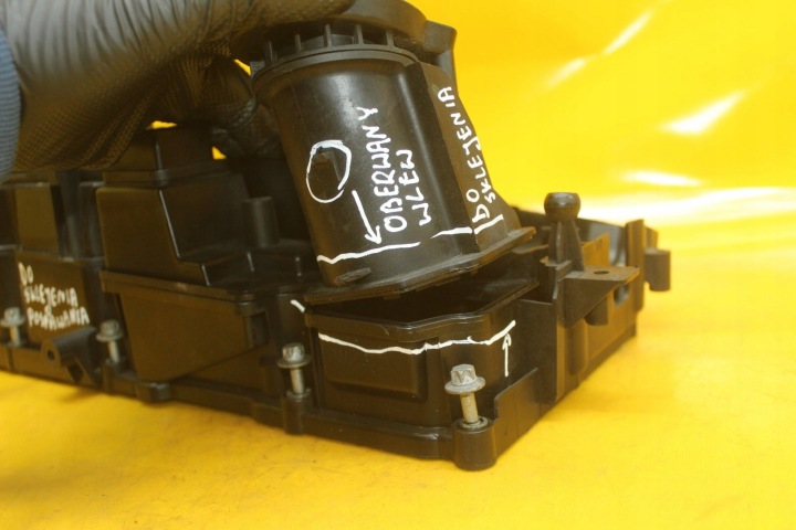 COUVERCLE DE SOUPAPES MINI R60 BMW TOYOTA AVENSIS T24 N47C20A 2.0 D 8576293