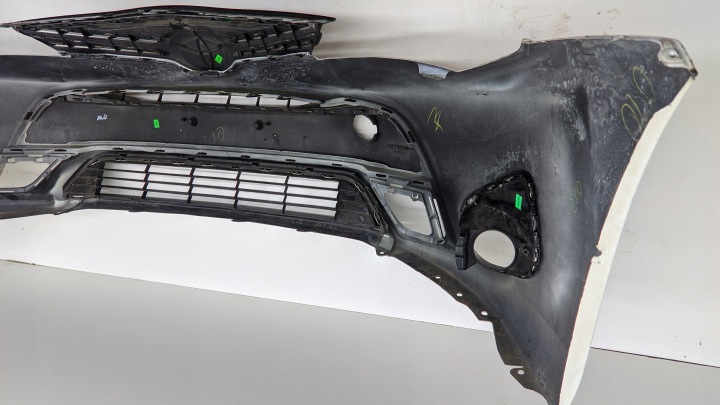 PARE-CHOCS AVANT TOYOTA AVENSIS T27 LIFT 2015-2018
