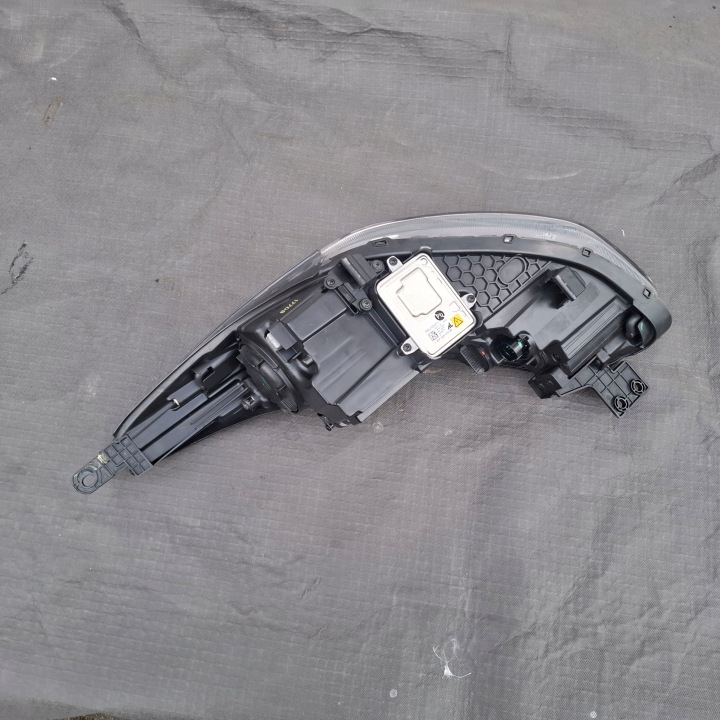 KIA SPORTAGE IV 4 16-21 PHARE PROJECTEUR AVANT DROIT BI XÉNON 92102-F1110