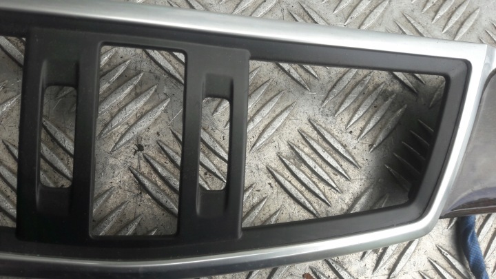 MERCEDES W212 MOULURE DÉCORATIVE CONSOLES A2126800271