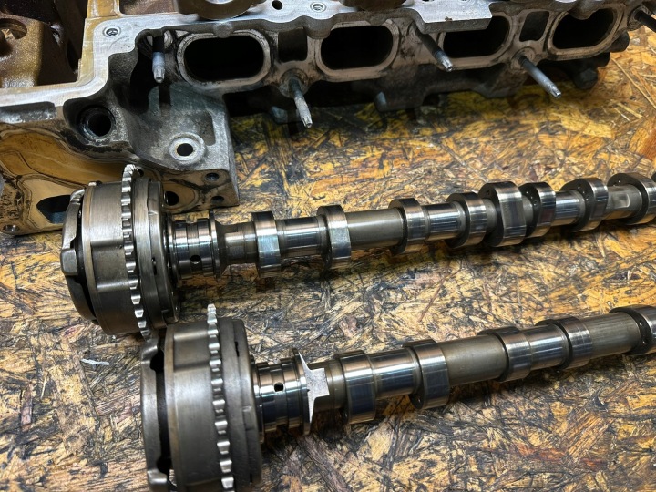 CULASSE COMPLÈTE ARBRES GUIDE BMW N20 F10 F30 7584313 FONCTIONNEL