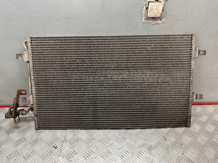 RADIATEUR KLIMATYZACIJ 4N5H-19710-BD VOLVO S40 II 2.0D 04-12