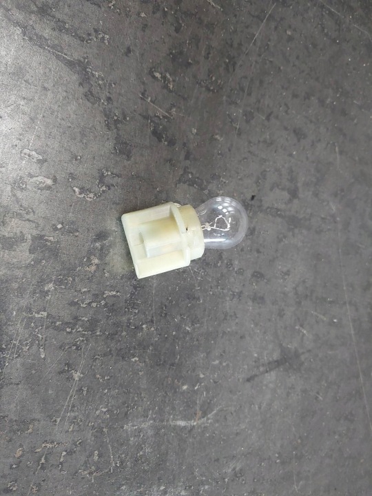 DOUILLE AMPOULES PHARES ARRIÈRE MERCEDES-BENZ CLK A208 W208 133296