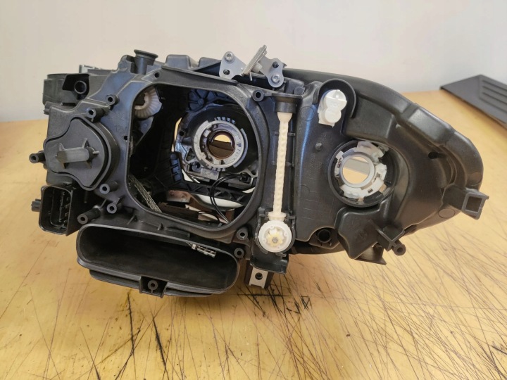 BMW 5 F10 F11 2011 PHARE AVANT