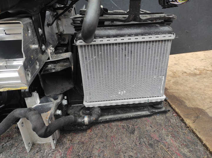 COURROIE AVANT RADIATEURS RADAR BMW G01 F97 M40DX LCI