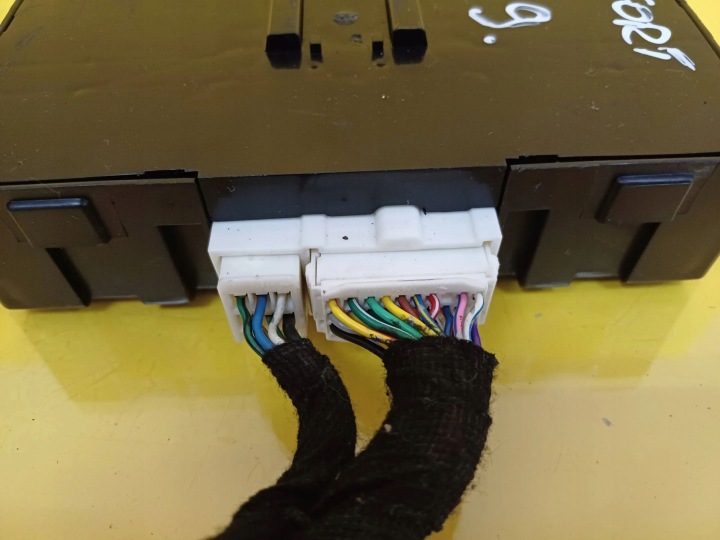 MODULE CONTRÔLEUR CONFORT MAZDA 5 V CD3467560B NR439