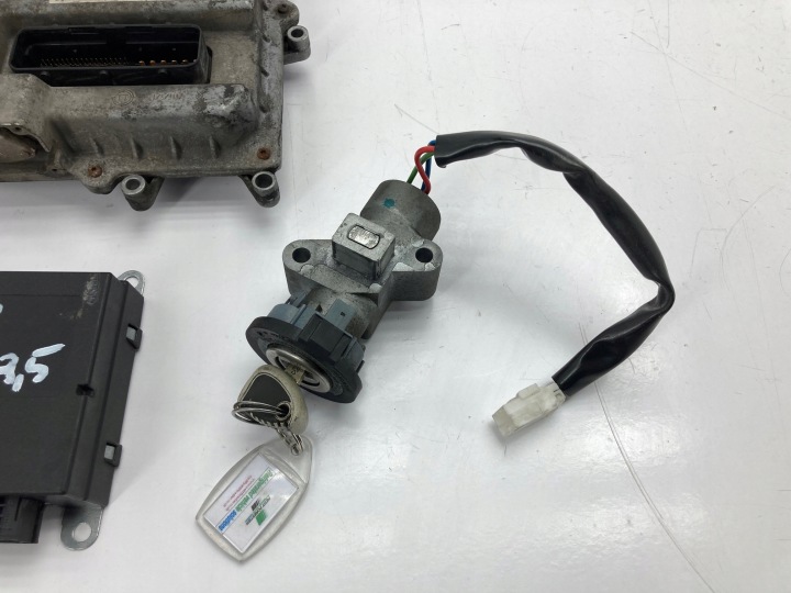 IVECO EUROCARGO 5.9 EURO 5 EEV CONTRÔLEUR ORDINATEUR MOTEUR CLÉ VCM 220PS