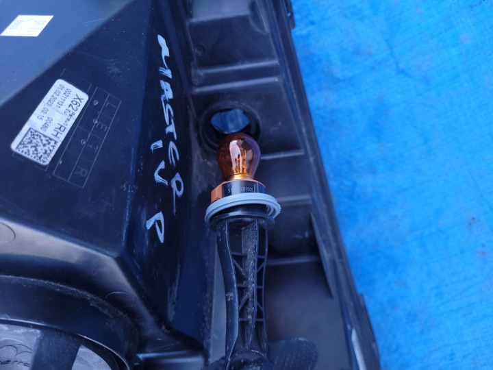 OPEL-CZESCI MOVANO B PROJECTEUR DROIT PHARE AVANT LED LIFT 260105567R