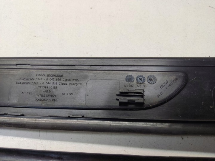 BMW 3 E92 E93 2007 REVÊTEMENT SEUIL PORTES AVANT 8042855