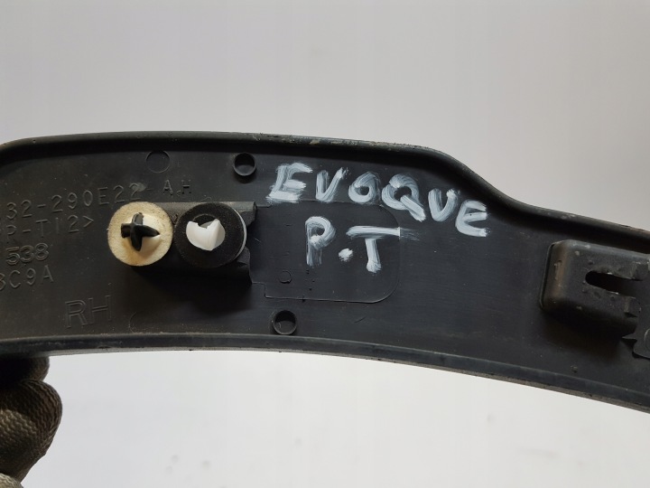 RANGE ROVER VOGUE 02- DROITE MOULURE GARDE-BOUE AVANT