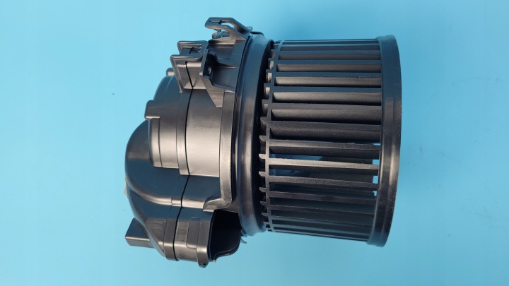 BMW X1 U11 SDRIVE18I 23R VENTILATEUR RÉCHAUFFEURS 5A06B91