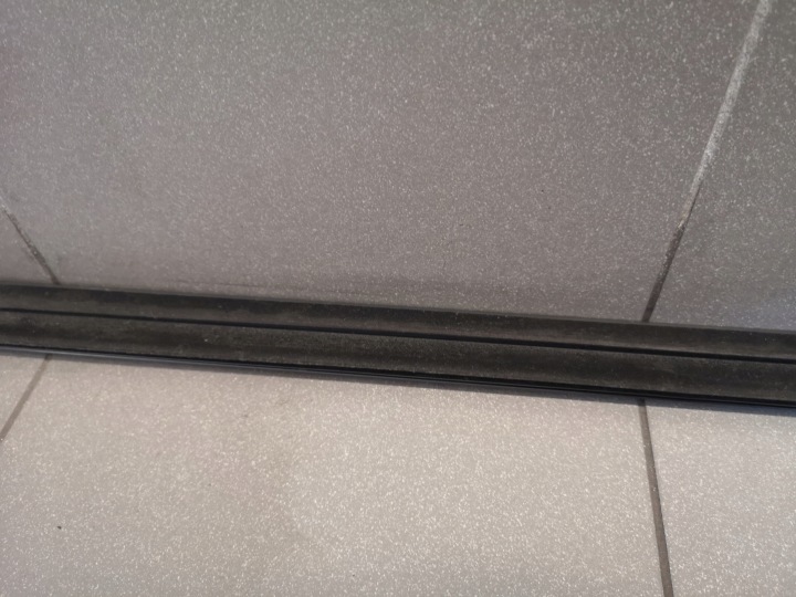MOULURE RACLOIR GAUCHE AVANT BMW G20 16444510