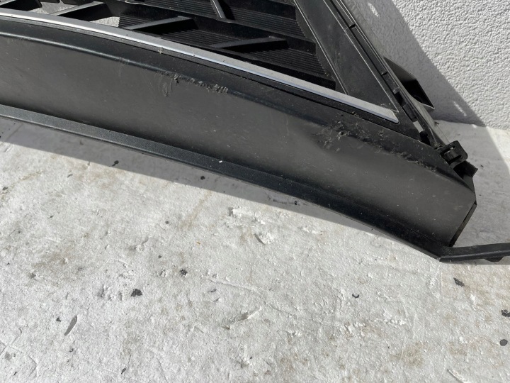 GRILLE CENTRALE DANS PARE-CHOCS KIA CEED 3 III LIFT GT LINE 86561-J7KA0