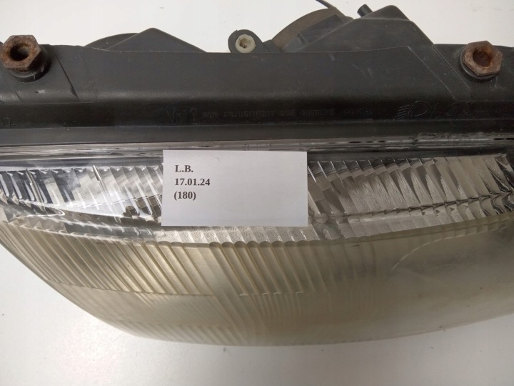 PHARE DROITE AVANT VOLKSWAGEN PASSAT B5 14742600