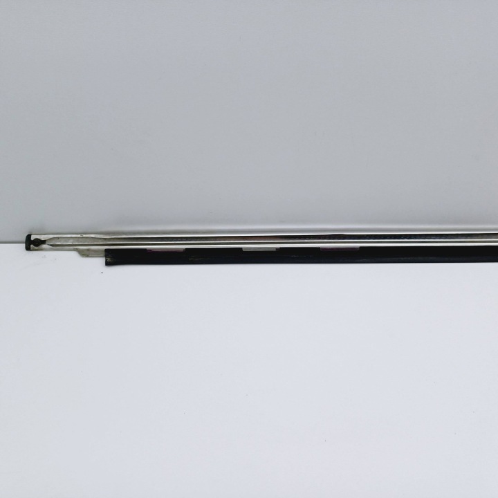 MOULURE RACLOIR CHROME GAUCHE ARRIÈRE VOLVO 740 UNIVERSEL NR367