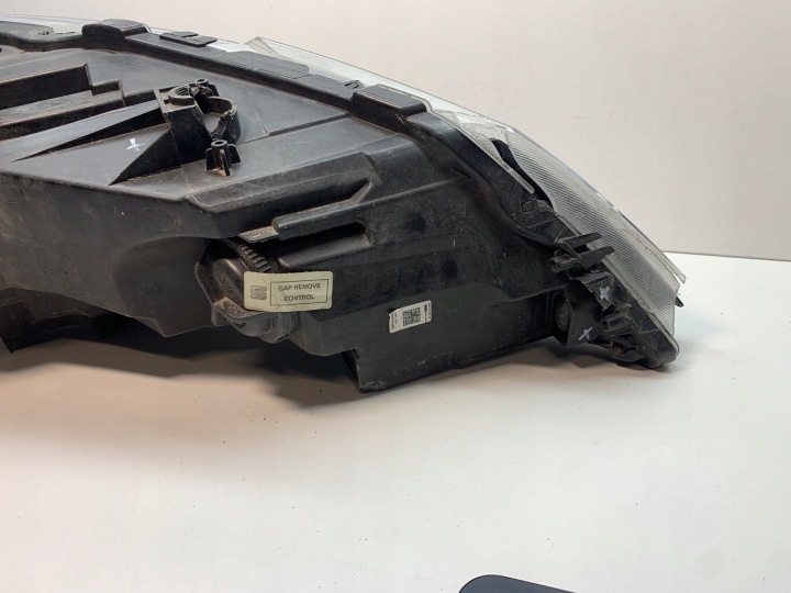 SEAT LEON III 3 PHARE AVANT COMPLET LED GAUCHE AVANT 5F1941007B